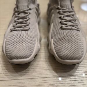 Adidas Yeezy 500 Ortholite  Knit Sneakers –Used – Men’s Size 11